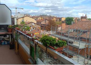 3+ bedroom apartment for Sale in Bologna