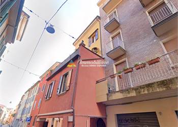 APPARTAMENTO CENTRO STORICO-ad.ze Porta Sant'Isaia