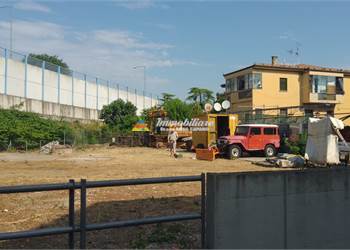Terreno Agricolo In Vendita a Bologna