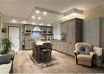 Appartamento In Vendita a Bologna