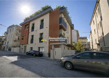 Attic for Sale in San Lazzaro di Savena